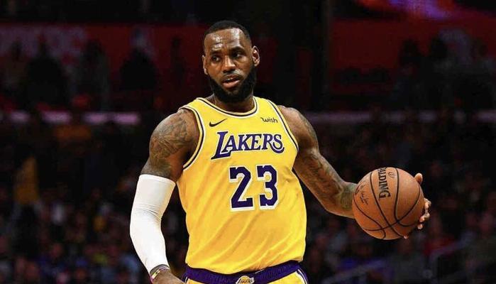 打遍NBA，这位小前锋最强！（NBA历史上最优秀的小前锋是谁？探究历届巨星的传奇之路）-第3张图片-游戏攻略港